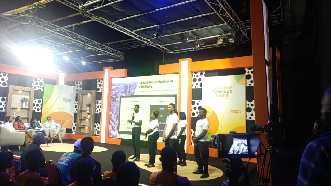 Etudiants de SUPAGRO AFRIQUE sur un plateau d'émission