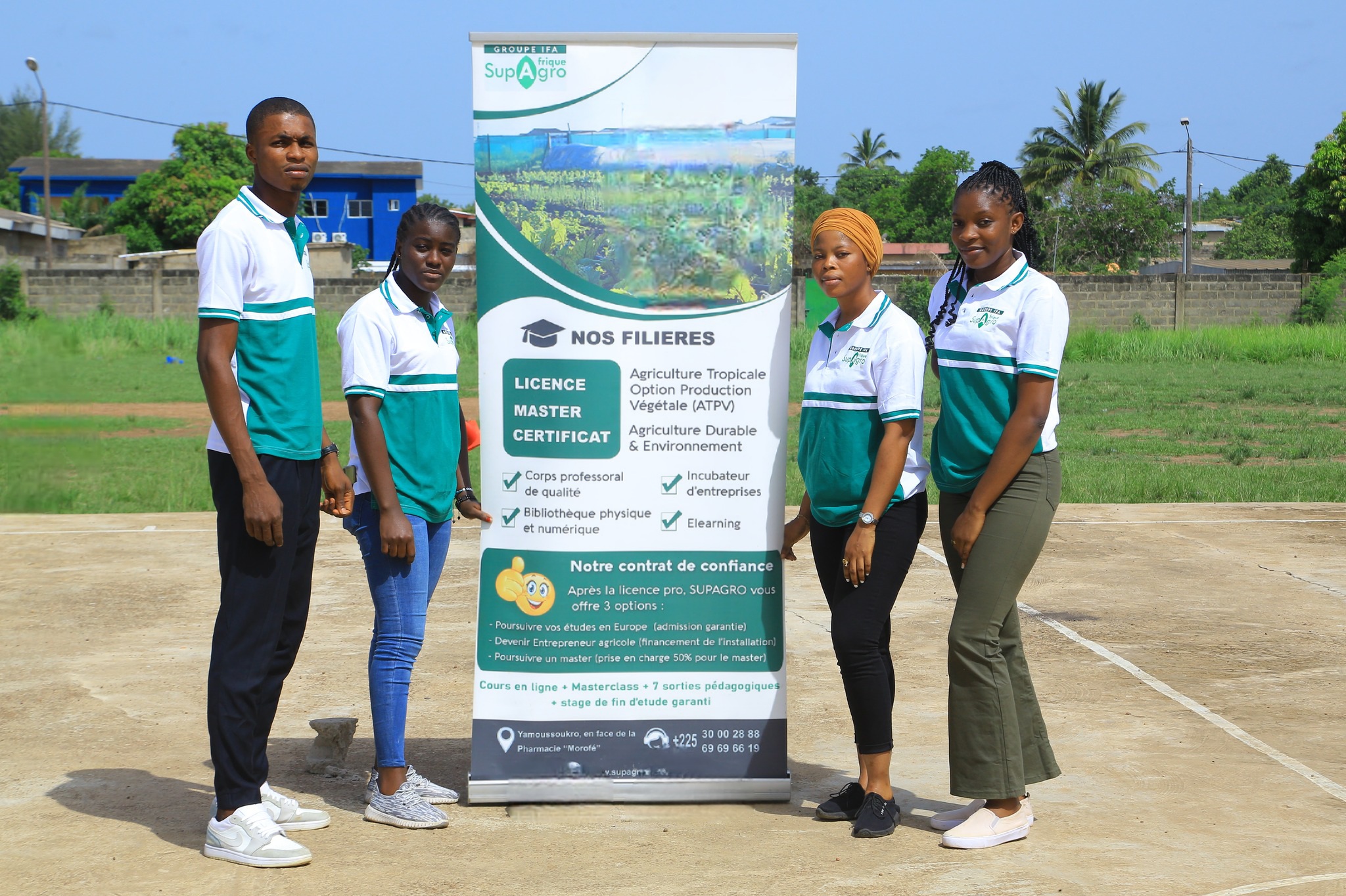 photo d'un groupe d'étudiant de SUPAGO AFRIQUE